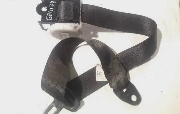 Nissan Primera Middle seatbelt (rear) 
