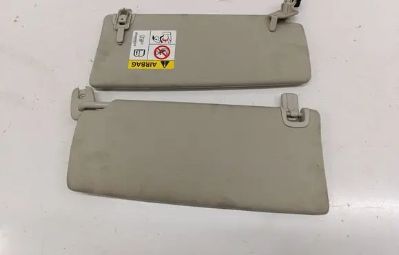 Jeep Cherokee Sun visor