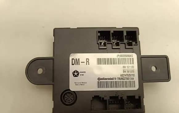 Chrysler Pacifica Door control unit/module 68225096AG A2C7475250700