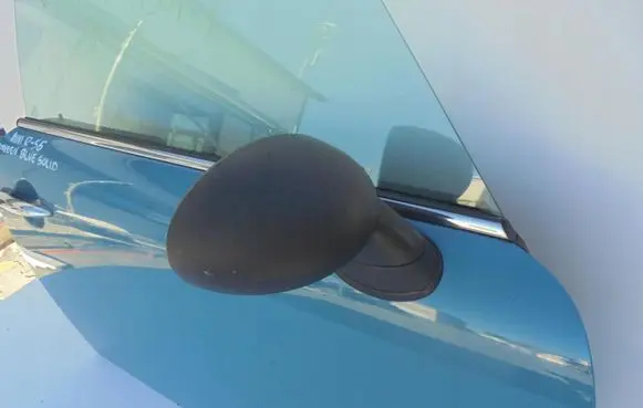 Mini One - Cooper Coupe R56 Front door electric wing mirror
