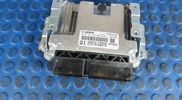 Suzuki Swift III Engine control unit/module CART3391073S00 3391073S00 0261S21949