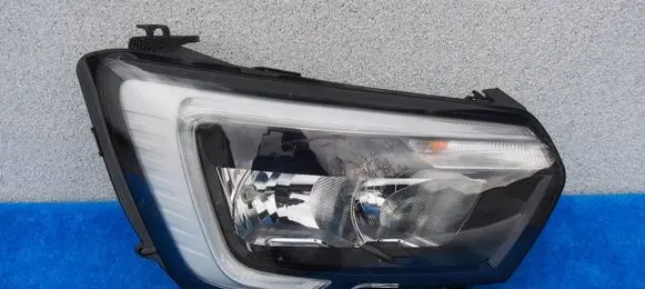 Renault Master III Headlight/headlamp 260105567R