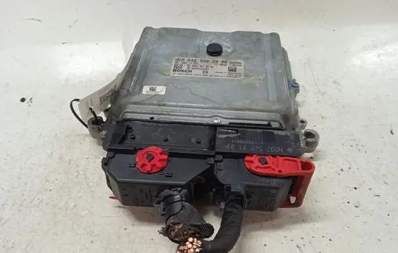 Mercedes-Benz E W212 Engine control unit/module A6429002900 38190440103403 0281016383