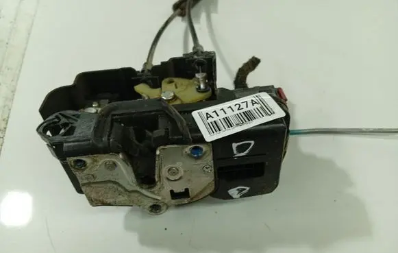 Chevrolet Captiva Rear door lock 