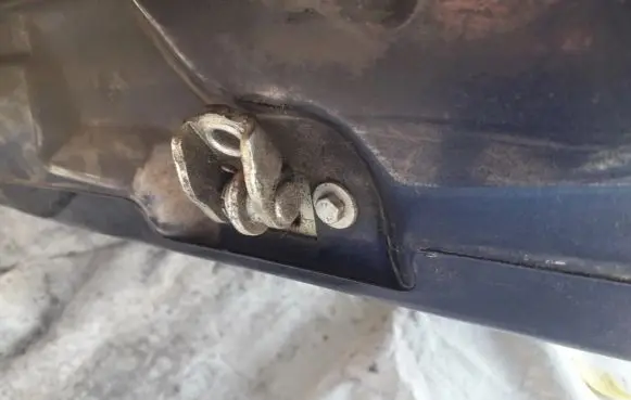 Opel Zafira A Rear door check strap stopper