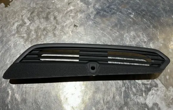 Peugeot 308 Dashboard air vent grill cover trim 9803365277