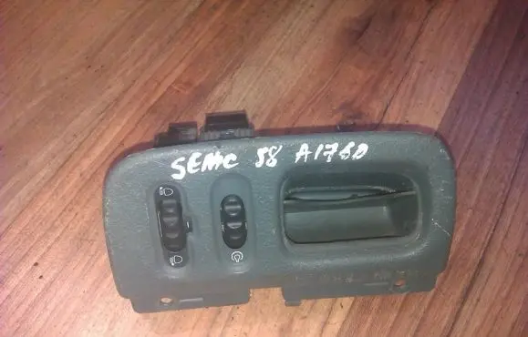 Renault Scenic I Headlight level height control switch 7700416950