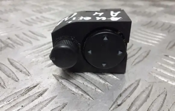 Audi A4 S4 B5 8D Wing mirror switch 8D0959565A