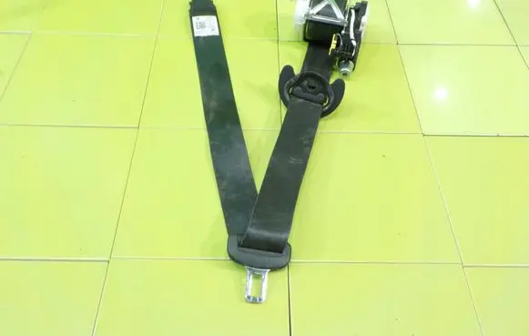Volkswagen Polo V 6R Front seatbelt 34035271 BEZPIECZENSTWA