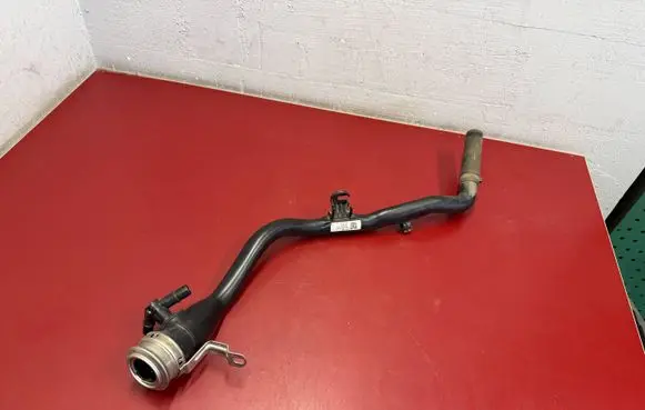 BMW X1 U11 Fuel tank filler neck pipe 7561964