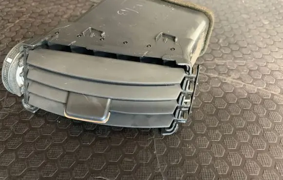 Toyota Corolla Verso AR10 Dash center air vent grill 6556434010