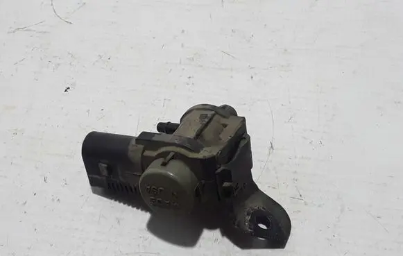 Volkswagen Caddy Turbo solenoid valve 1K0906283A