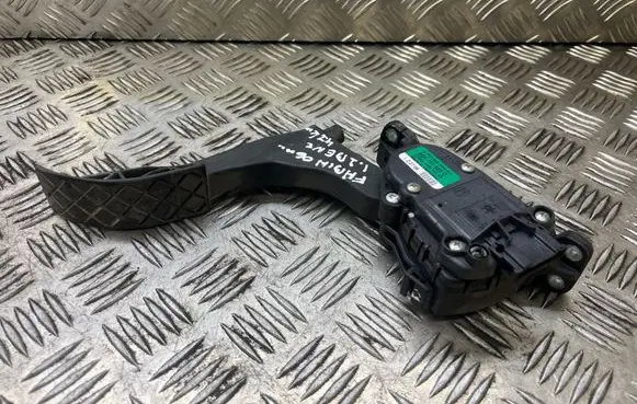 Skoda Fabia Mk1 (6Y) Accelerator throttle pedal 6Q1721503C 6PV00849601