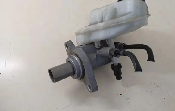 Volvo V70 Master brake cylinder 03350885561