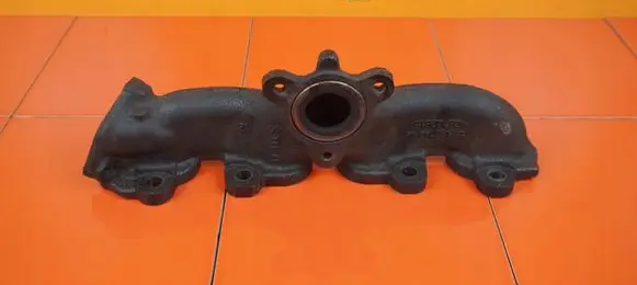 Opel Zafira C Exhaust manifold 55580744 B20DTH
