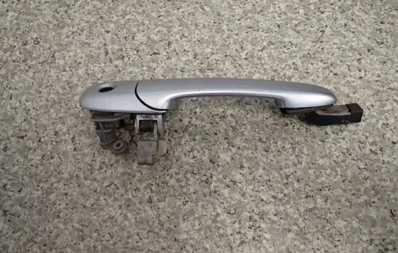 Mazda 5 Sliding door exterior handle 