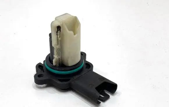 BMW 5 E60 E61 Mass air flow meter 7520519