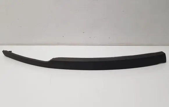 Front bumper lip