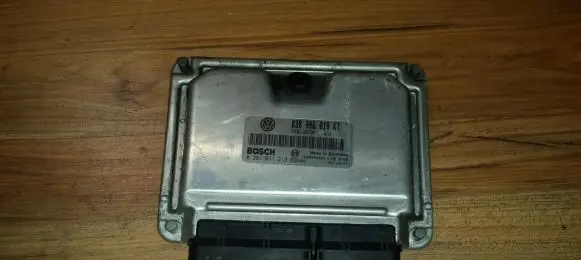Skoda Fabia Mk1 (6Y) Engine control unit/module 038906019KT 0281011219