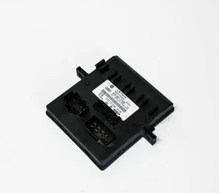 Audi A6 S6 C6 4F Central body control module 4F0907279B