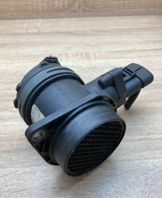 Audi A3 S3 8L Mass air flow meter 06A906461A 0280218002