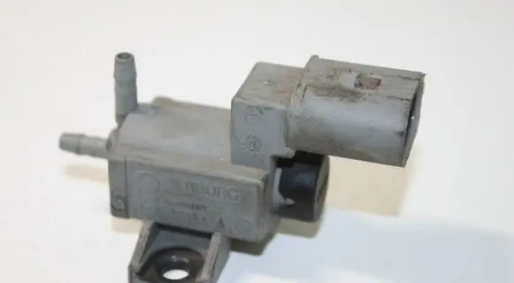 Audi A6 S6 C7 4G Turbo solenoid valve 079906283D