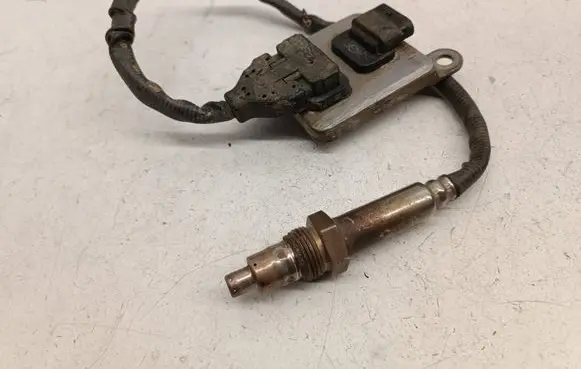 Mercedes-Benz Vito Viano W447 Lambda probe sensor A0009059603 5WK96681E 0009059603