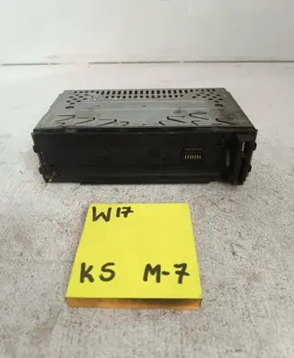 Volkswagen Golf IV Radio/GPS head unit trim NCD980