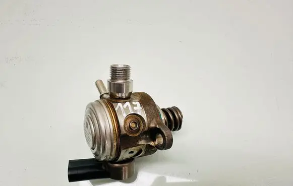 Seat Ibiza V (KJ) Fuel injection high pressure pump 05E127027A