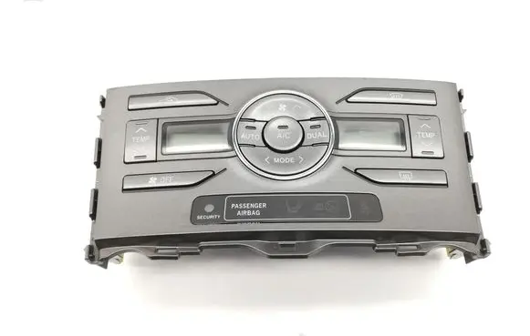 Toyota Auris 150 Interior fan control switch 5590002230B