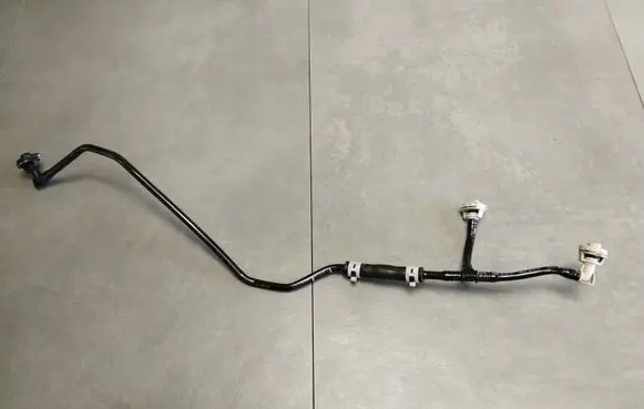 Audi A5 Sportback 8TA Engine coolant pipe/hose 8K0121081CQ
