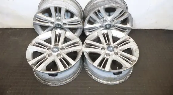 Hyundai Coupe R16 alloy rim 