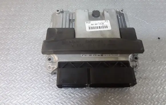 Audi A5 8T 8F Engine control unit/module 8K1907115M 0261S05870