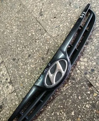 Hyundai i20 (PB PBT) Front bumper upper radiator grill