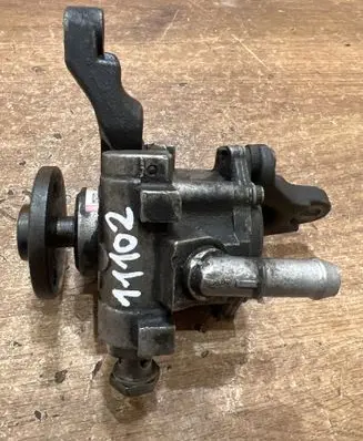 BMW 3 E90 E91 Power steering pump 677924403