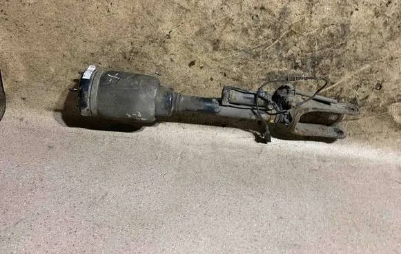 Mercedes-Benz ML W164 Air suspension front shock absorber 