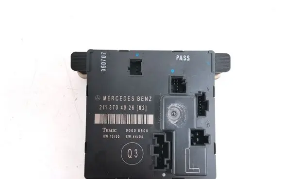 Mercedes-Benz E W211 Door control unit/module A2118704026