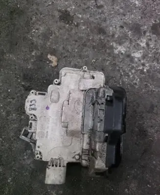 Audi A4 S4 B5 8D Rear door lock 4F0839015