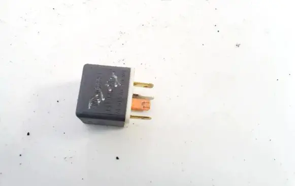 Volkswagen Golf IV Other relay 141951253B