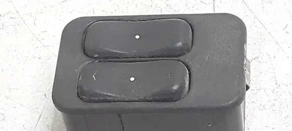 Opel Meriva A Electric window control switch 13363202
