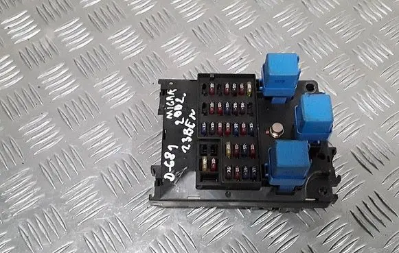 Nissan Micra C+C Fuse module 1130991
