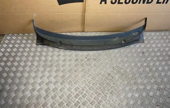 Volkswagen Fox Wiper trim 5Z0819415 L534 T20SEBS