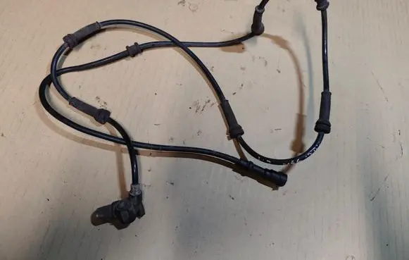 Jeep Grand Cherokee ABS brake wheel speed sensor 