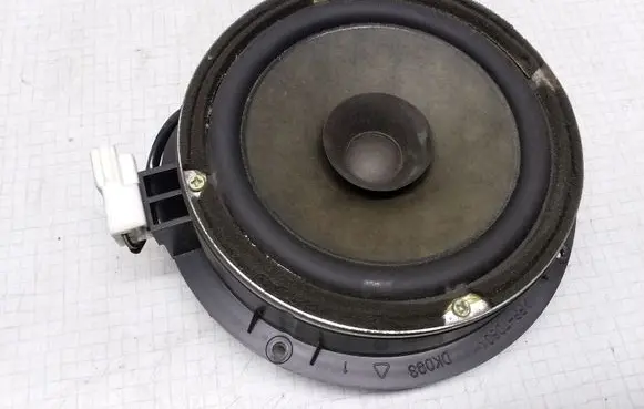 Hyundai Sonata Front door speaker 953303K000