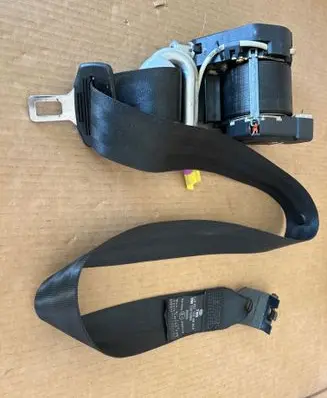 Volkswagen Golf IV Front seatbelt 191857827