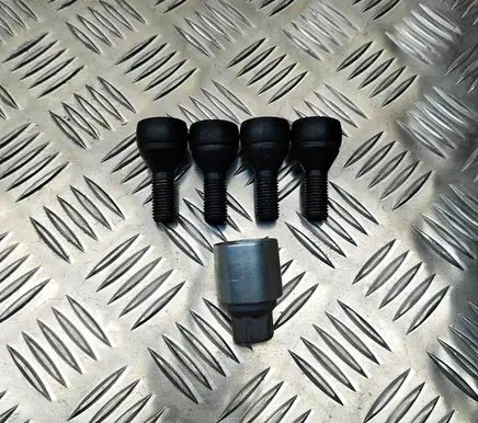Renault Austral Anti-theft wheel nuts and lock 8201724186