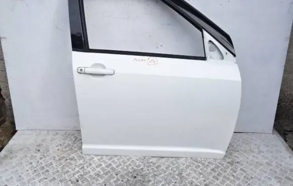 Suzuki Swift I Front door