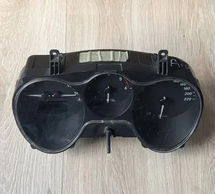 Seat Altea Speedometer (instrument cluster) 110080279010