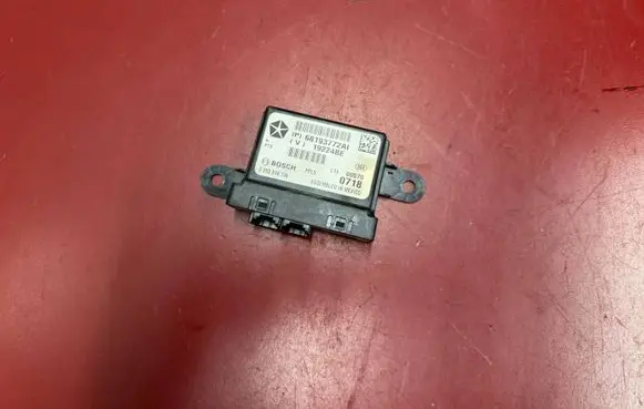 Chrysler Pacifica Parking PDC control unit/module 68193772AI P68193772AI