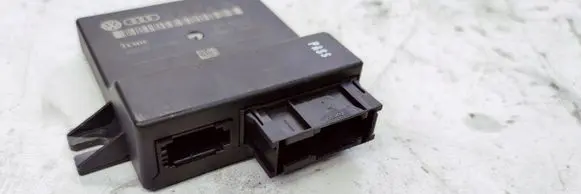 Audi A6 S6 C6 4F Trunk lid opening control unit 